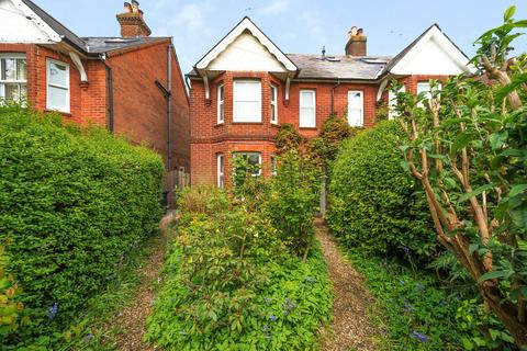 Ridgway Road, Farnham, GU9 3 bed semi