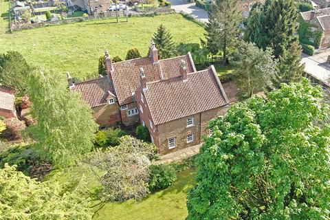 Main Street, Denton NG32 5 bed village house for sale