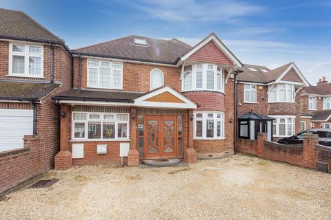 Buckland Avenue, Slough SL3 5 bed detached house for sale