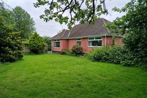 8 bedroom detached bungalow for sale