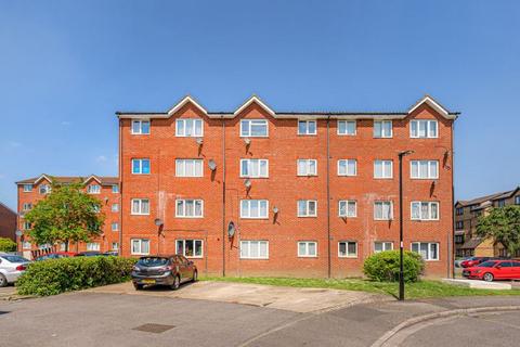 Bunting Close, Edmonton 2 bed apartment for sale