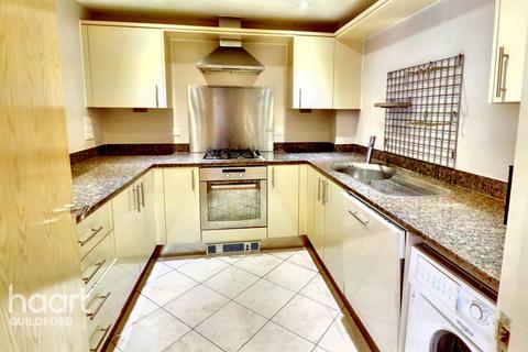 83 London Road, Guildford 2 bed apartment for sale