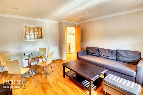 83 London Road, Guildford 2 bed apartment for sale