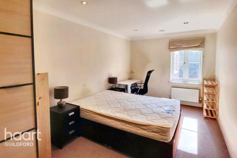 83 London Road, Guildford 2 bed apartment for sale