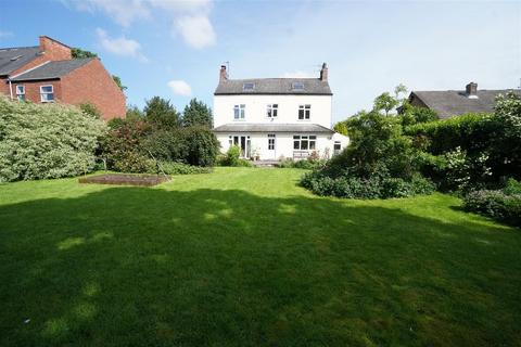 6 bedroom detached house for sale