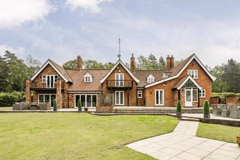 9 bedroom detached house for sale