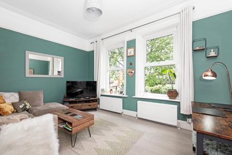 Baring Road, Grove Park, London 2 bed flat for sale