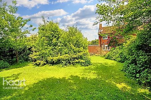 Cobham Close, Canterbury 3 bed semi