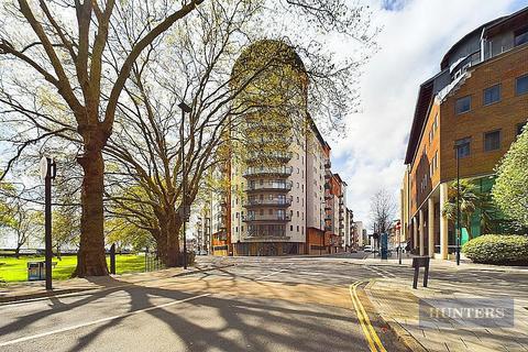 Oceana Boulevard, Briton Street... 2 bed apartment for sale