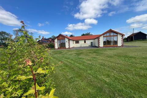 Syleham 4 bed barn conversion for sale