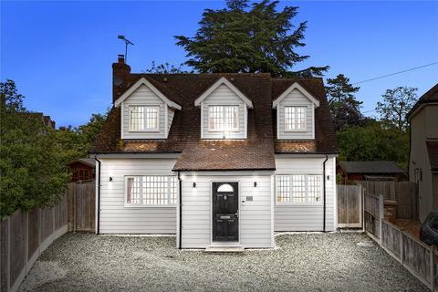 Dorset Avenue, Chelmsford, Essex, CM2 4 bed detached house for sale