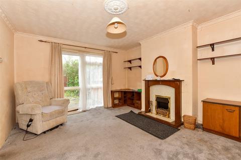 2 bedroom ground floor flat for sale