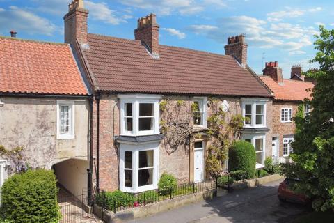 The Green, Hurworth, DL2 5 bed terraced house for sale