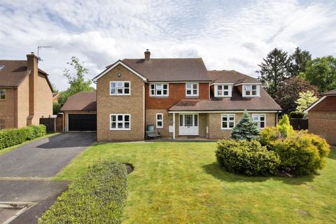 5 bedroom detached house for sale