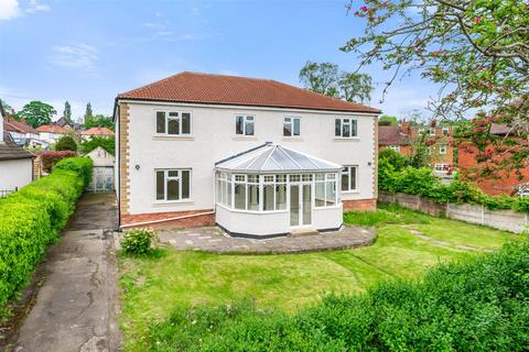 6 bedroom detached house for sale