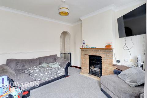 Norwich Road, Lowestoft 3 bed terraced house for sale