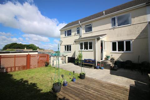 Longfield Close, Callington 5 bed semi