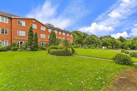 Chapel Road, Hothfield, Ashford, Kent 2 bed flat for sale