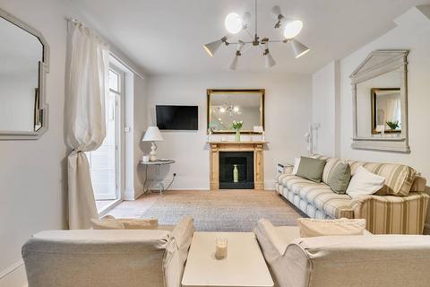 Westgate Terrace, Chelsea, London, SW10 3 bed maisonette for sale
