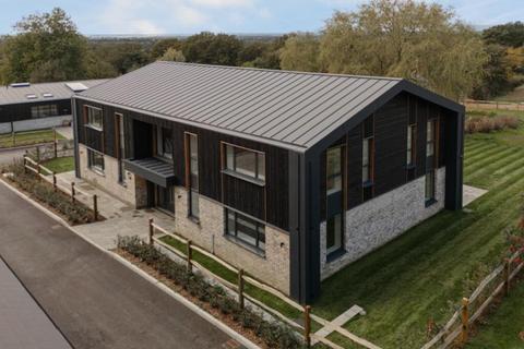 Woolborough Lane, Outwood RH1 5 bed detached house for sale