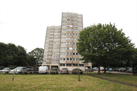 Mansel Close, Leigh On Sea 2 bed flat for sale