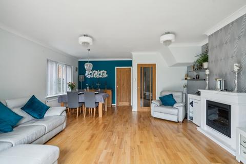 St. Margarets Close, Iver SL0 4 bed semi