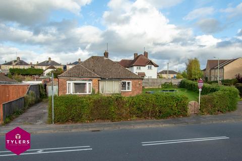 The Avenue, Newmarket, Suffolk, CB8 3 bed bungalow for sale