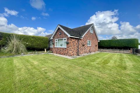 Longacre, Longton PR4 4 bed bungalow for sale