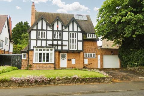 6 bedroom detached house for sale