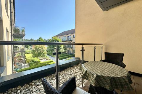 Meadow Court, sarisbury Green 2 bed retirement property for sale