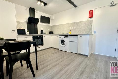 Eastcliffe Heights, Radnor Bridge... 1 bed flat for sale