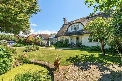 Puffin Thatch, 3 Beach Gardens... 3 bed detached house for sale