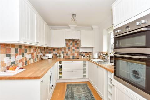 Bowes Hill, Rowlands Castle, Hampshire 2 bed apartment for sale