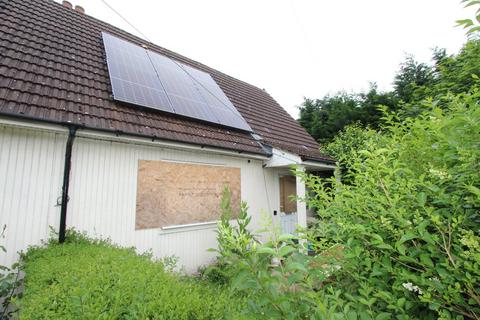 Kings Road, Maulden, Bedford, MK45 3 bed chalet for sale