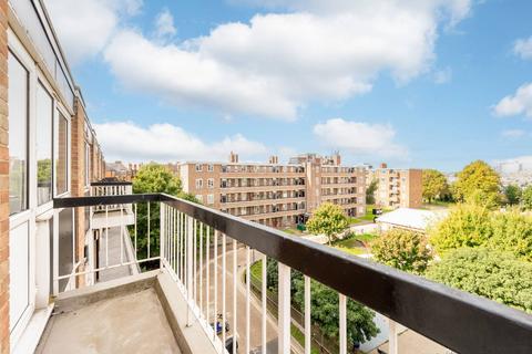 Ravensworth Court, Fulham Broadway... 2 bed flat for sale