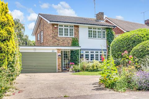 Willingale Way, Thorpe Bay SS1 4 bed detached house for sale
