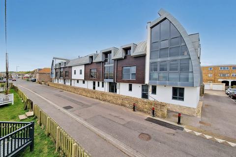 Bridport 2 bed flat for sale
