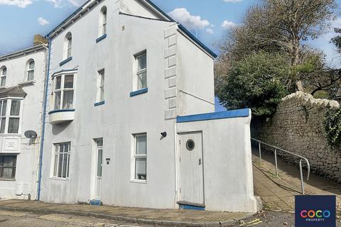 Fortuneswell, Portland DT5 2 bed flat for sale