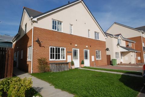 Clos Gerallt, Llanbadarn Fawr... 1 bed semi