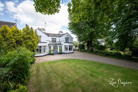 Herongate 5 bed detached house for sale