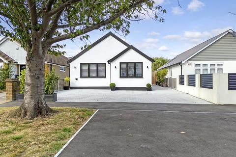 2 bedroom detached house for sale