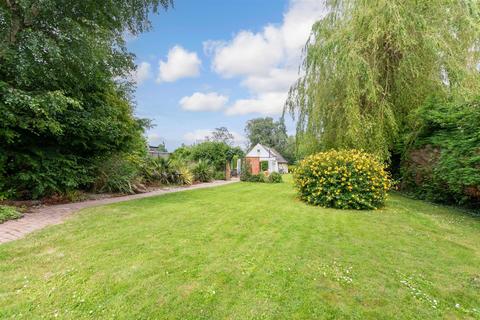 David Street, Harvel, Meopham, Kent 3 bed detached bungalow for sale