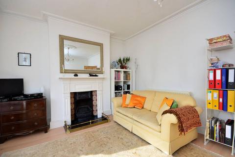 Lysia Street, Bishop's Park, London, SW6 1 bed flat for sale
