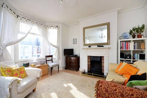 Lysia Street, Bishop's Park, London, SW6 1 bed flat for sale