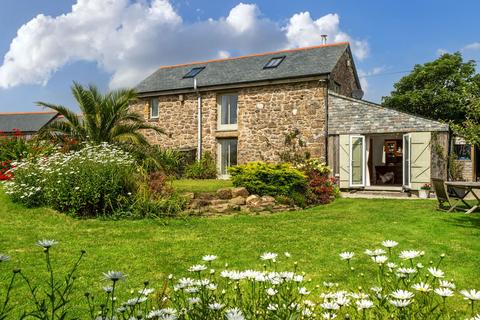 Penzance TR20 4 bed equestrian property for sale