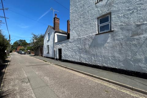 Bartows Causeway, Tiverton, Devon, EX16 1 bed flat for sale