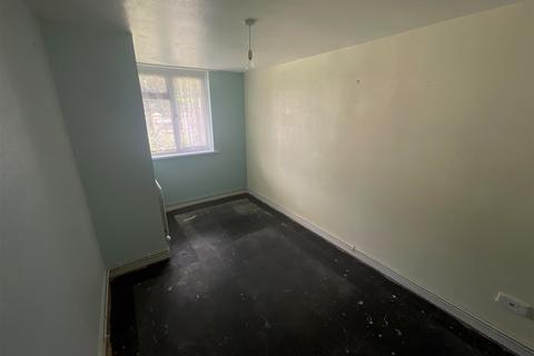 Lancaster Close, Ramsgate, Kent 1 bed ground floor flat for sale