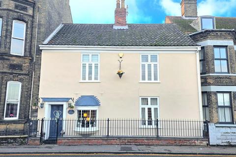 High Street, Gorleston 3 bed terraced house for sale