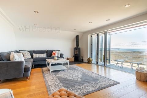 Preston Parade, Whitstable CT5 3 bed detached house for sale