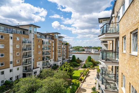 Compass House, Riverside West 2 bed apartment for sale